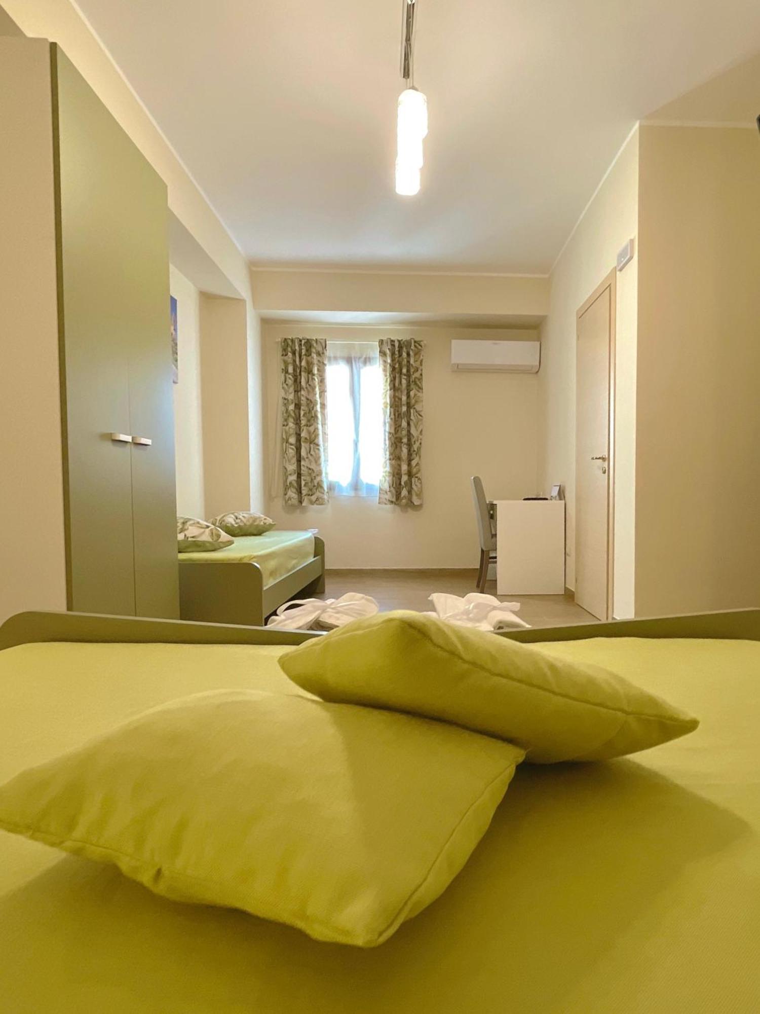 La Vie Fuille Bed And Breakfast Riposto Exterior photo